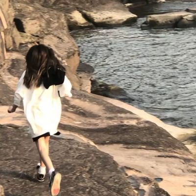 三河陪玩妹子中專生其惜芹