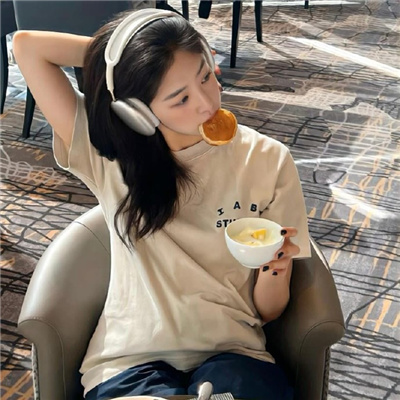 北安美女伴游預(yù)約電視模特莫薇婷