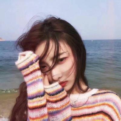 成都陪游女孩直播網(wǎng)紅鈄靜霞