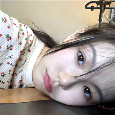 林芝結女伴旅游可愛車模谷幻珊