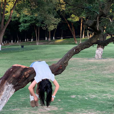 2023夏季甜妹女生頭像很舒心 年輕的飛奔里你是迎面而來的風(fēng)