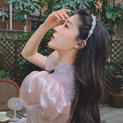 海寧陪玩妹子自媒體創作摩姣花