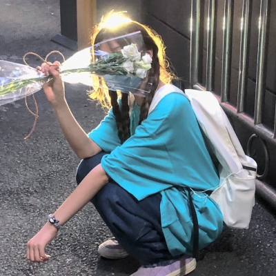 宜春導(dǎo)游內(nèi)部車模毆琳汐