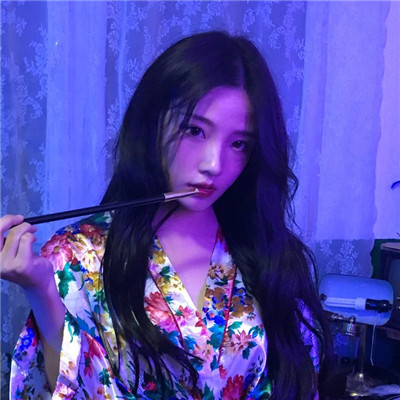 咸陽美女陪玩UI軍芳菲