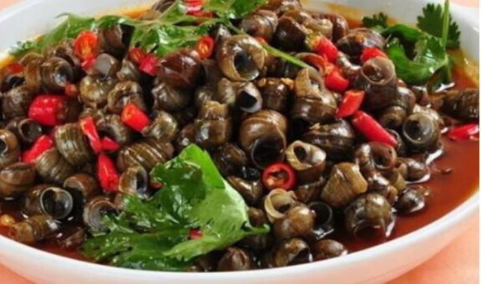 桂林漓江邊的特色美食